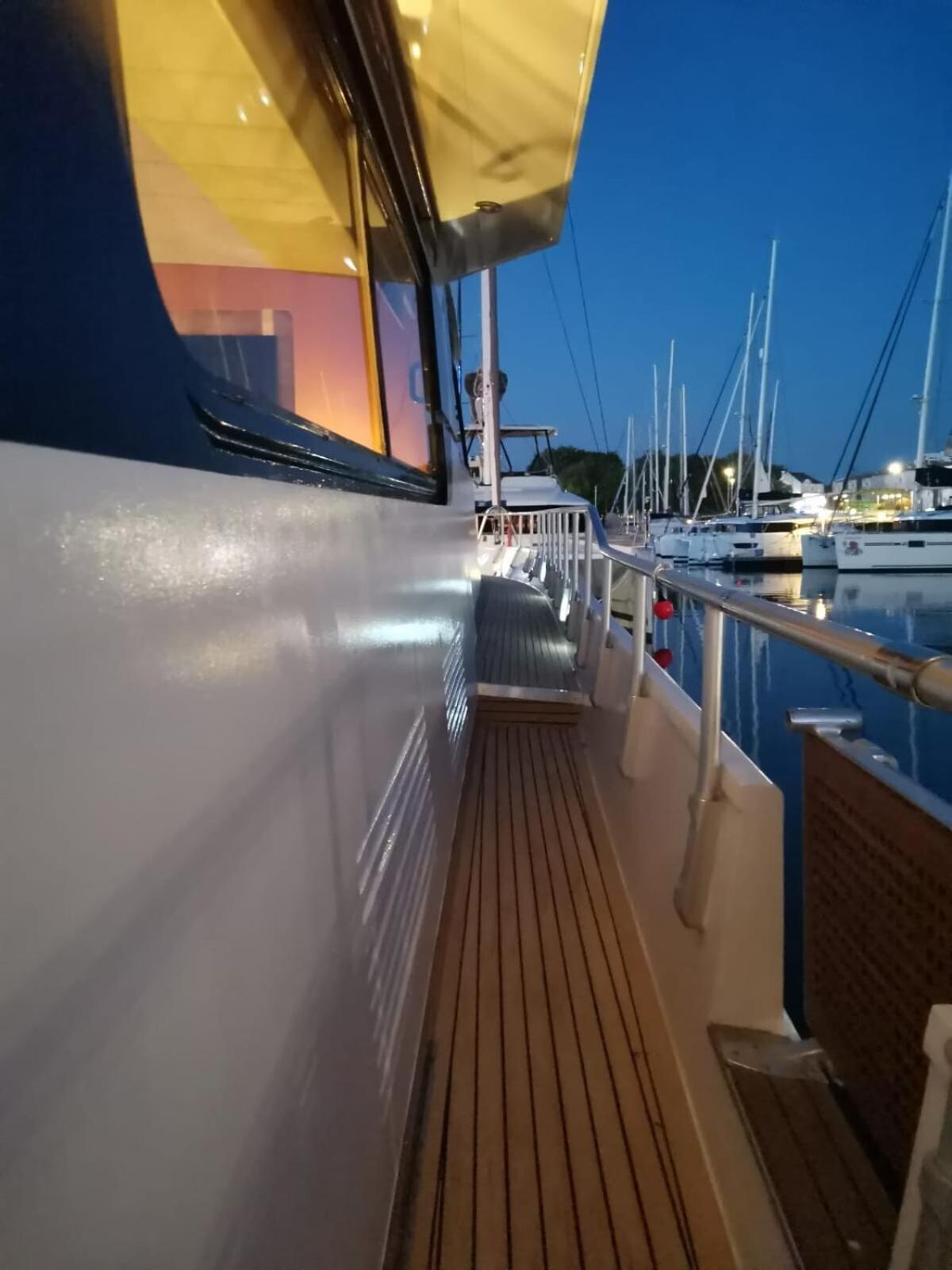 Yacht Aquamarina Vieux Port La Rochelle Hotel La Rochelle  Bagian luar foto