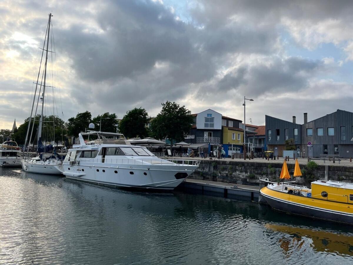 Yacht Aquamarina Vieux Port La Rochelle Hotel La Rochelle  Bagian luar foto