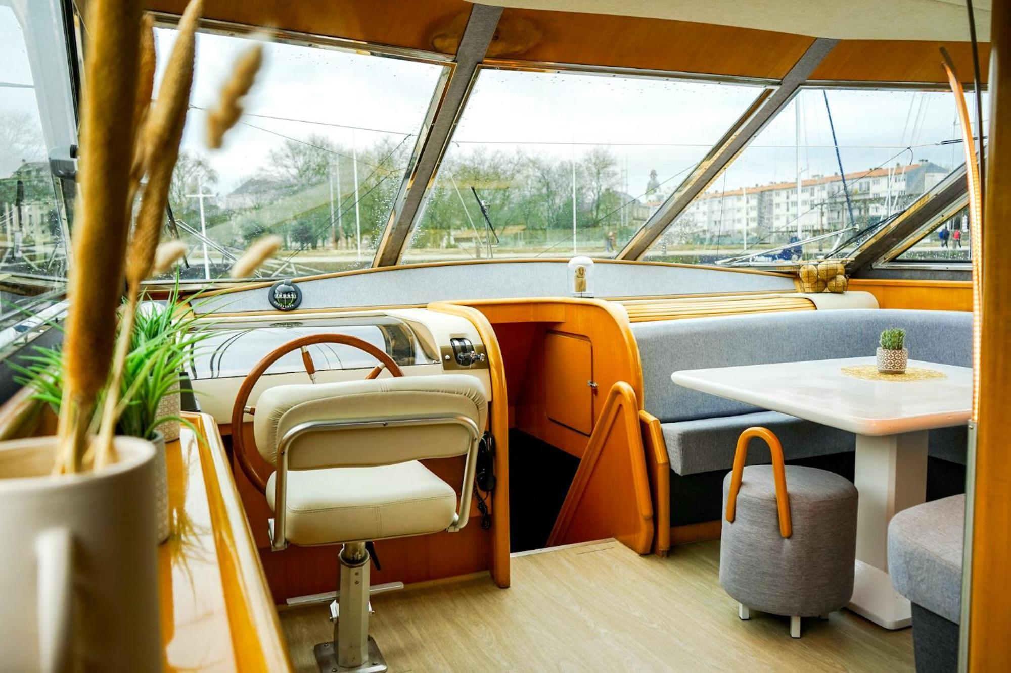 Yacht Aquamarina Vieux Port La Rochelle Hotel La Rochelle  Bagian luar foto